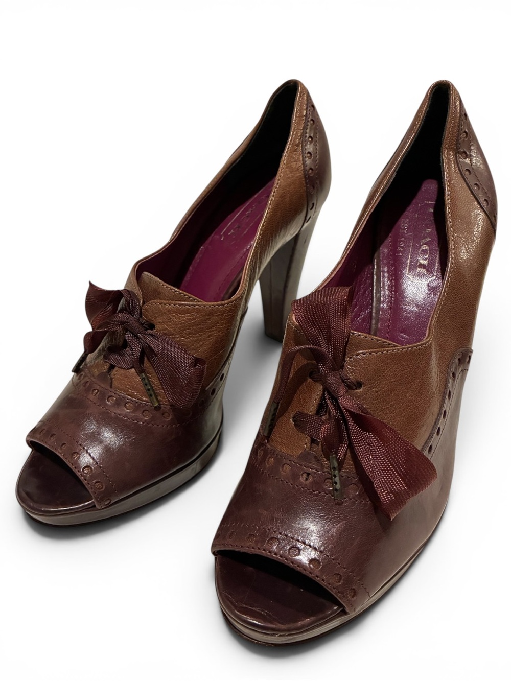 Vintage Coach Claudine leather peep toe lace front spectator heels. 7.5
